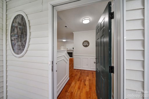 5809 Waverly Lynn Lane