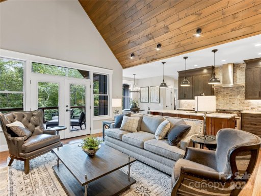 1225 Pinnacle Falls Lane 110