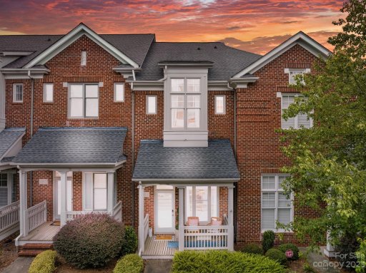 4913 South Hill View Drive