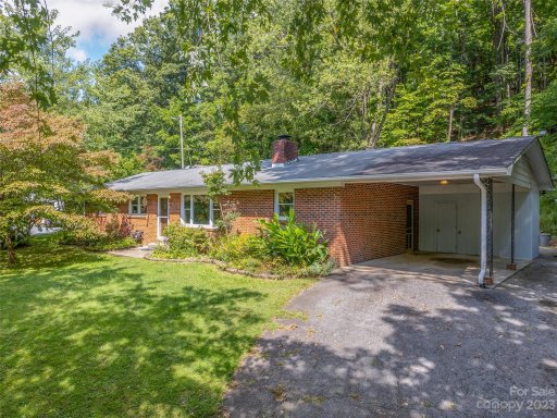 224 Lyndhurst Drive