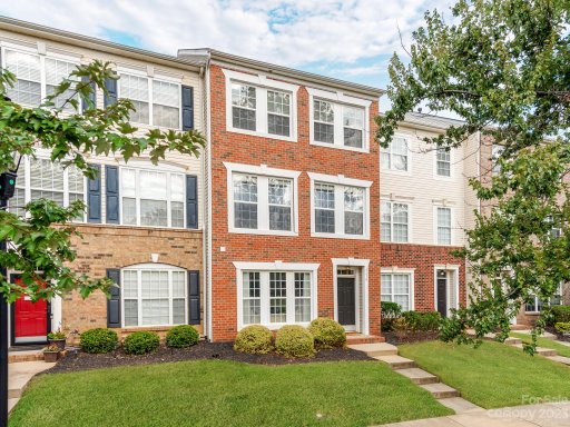 9810 Kings Parade Boulevard