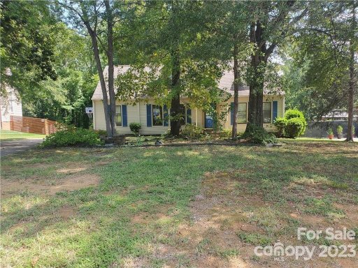 4808 Chestnut Lake Drive