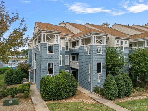 18773 Vineyard Point Lane