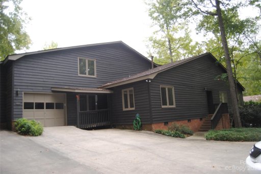 801 Bridgewood Drive