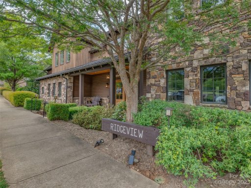 305 Clubhouse Lane B201