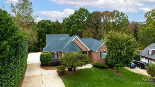 1915 Cavendale Drive