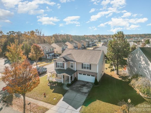 902 Silverberry Street