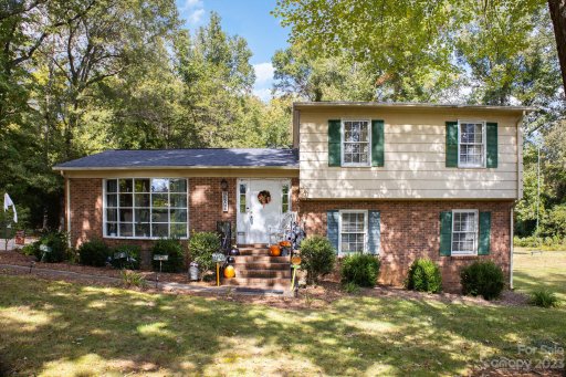 930 Oriole Drive
