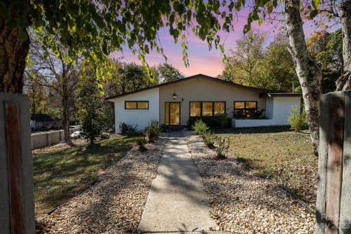 5619 Hollirose Drive