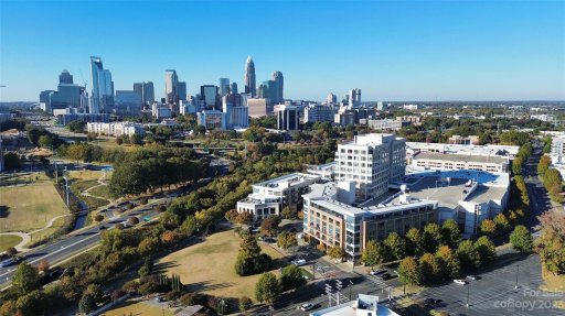 1133 Metropolitan Avenue