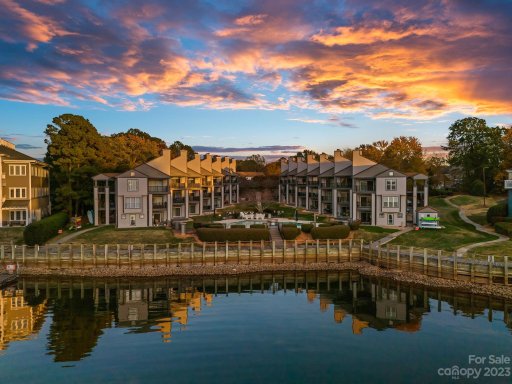 18801 Vineyard Point Lane