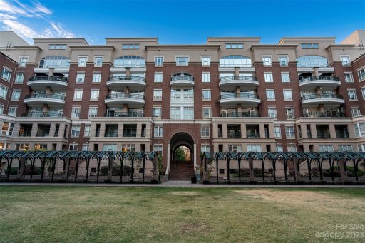 400 N Church Street 513