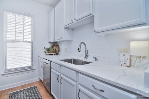 18710 Oakhurst Boulevard