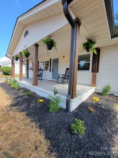 113 Willowbrook Road
