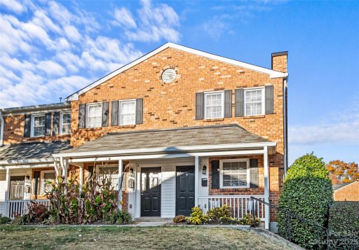 1310 Green Oaks Lane