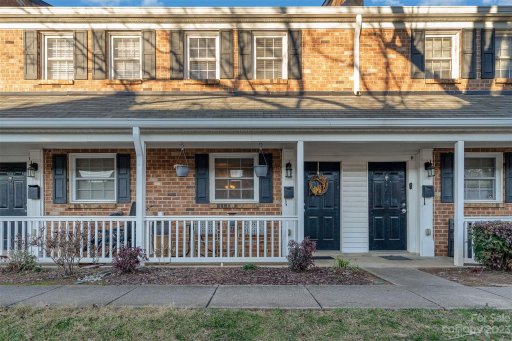 1310 Green Oaks Lane