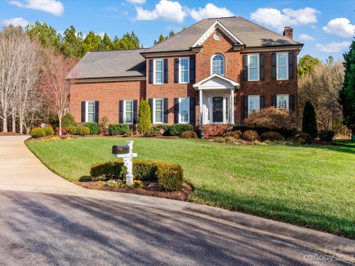 908 Cresthaven Court