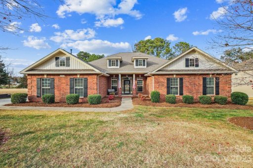 2175 Chickasaw Loop