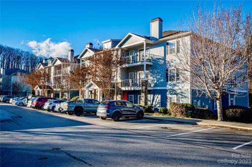 600 Vista Lake Drive 103