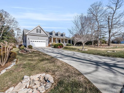 329 Classic Oaks Circle