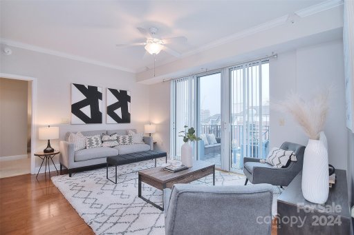 300 W 5th Street 734