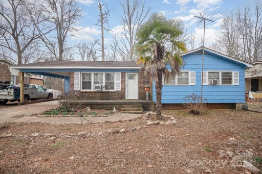 1300 Northwoods Drive