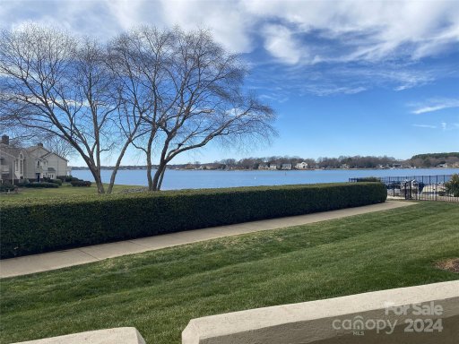 18567 Vineyard Point Lane