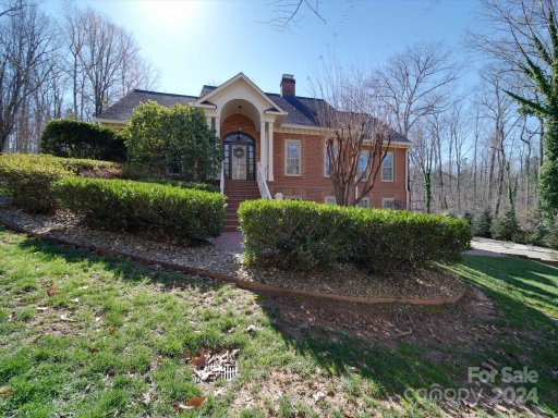 657 Chadbourne Avenue