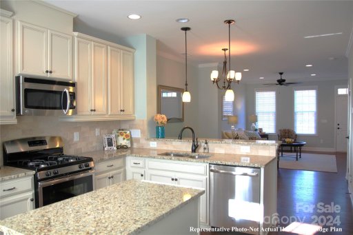 10137 Rainier Trail