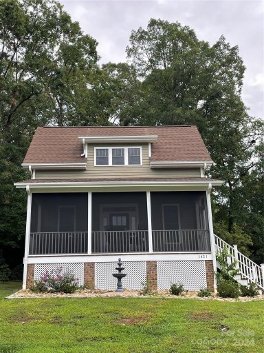 1421 Lakeshore Drive