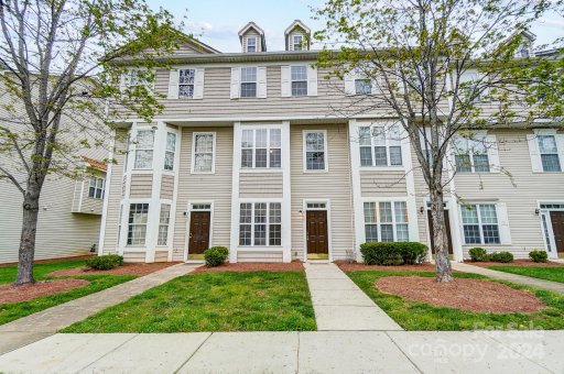 8135 Kings Creek Drive