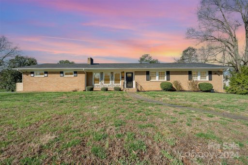 496 Crestside Drive