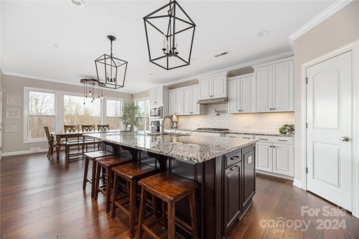 271 Walking Horse Trail