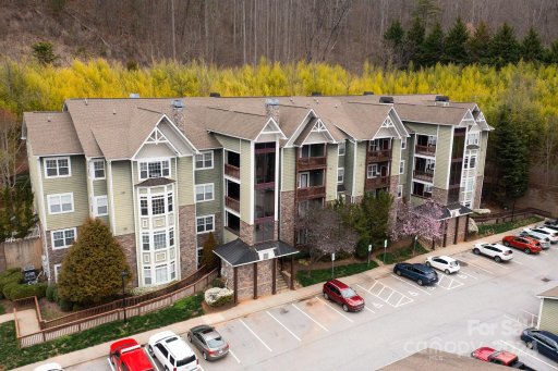 2000 Olde Eastwood Village Boulevard 1-B/Garage G20