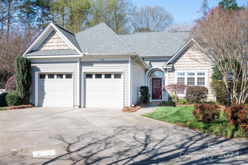 104 Pebble Court