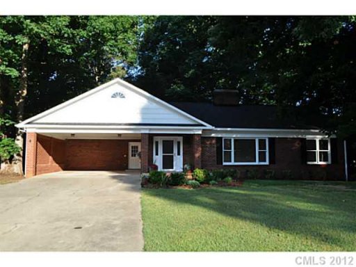 303 Heritage Circle