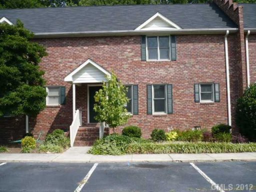 1136 Crestmont Drive C3
