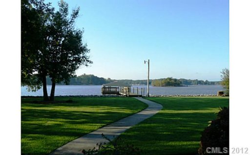 8237 Peninsula Drive