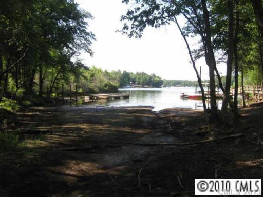 805 Cooks Cove Ridge