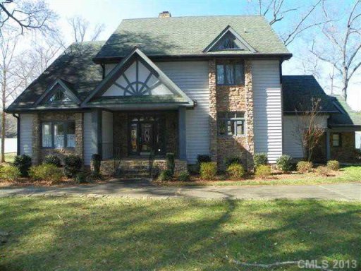 152 Lake Point Circle 93, 94