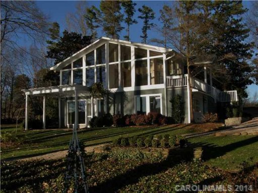 135 Shortsail Road