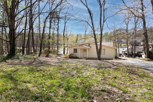 9837 Pine Tree Road