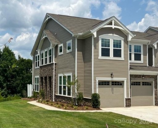 1622 Munstead Place