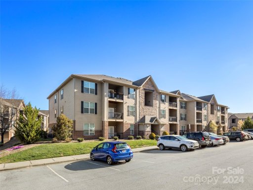 91 Brickton Village Circle 103