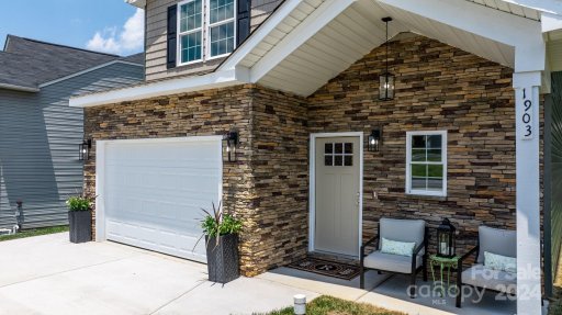 1903 2nd Street Drive