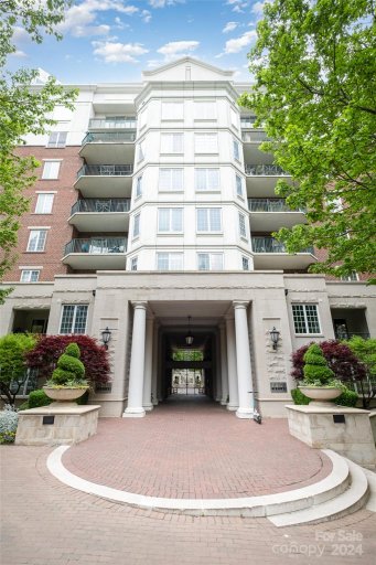 300 W 5th Street 334