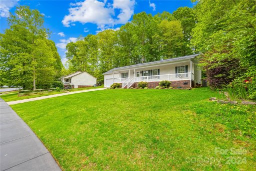 220 Shenandoah Loop