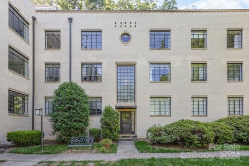 1121 Myrtle Avenue 42