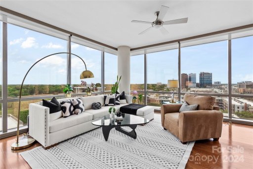 315 Arlington Avenue 1203