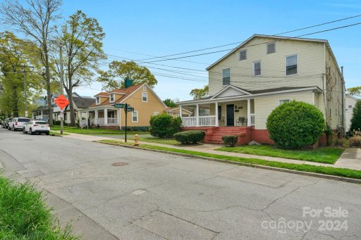 1001 Greenleaf Avenue 2